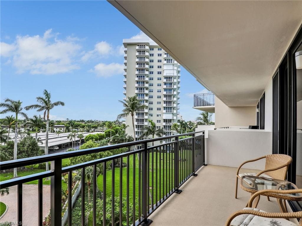 180 Seaview CT # 502, MARCO ISLAND FL 34145-14