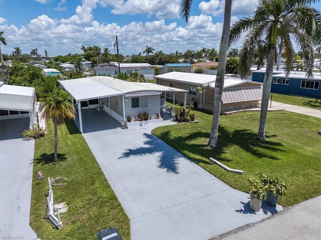 16241 Siesta DR, FORT MYERS FL 33908-1