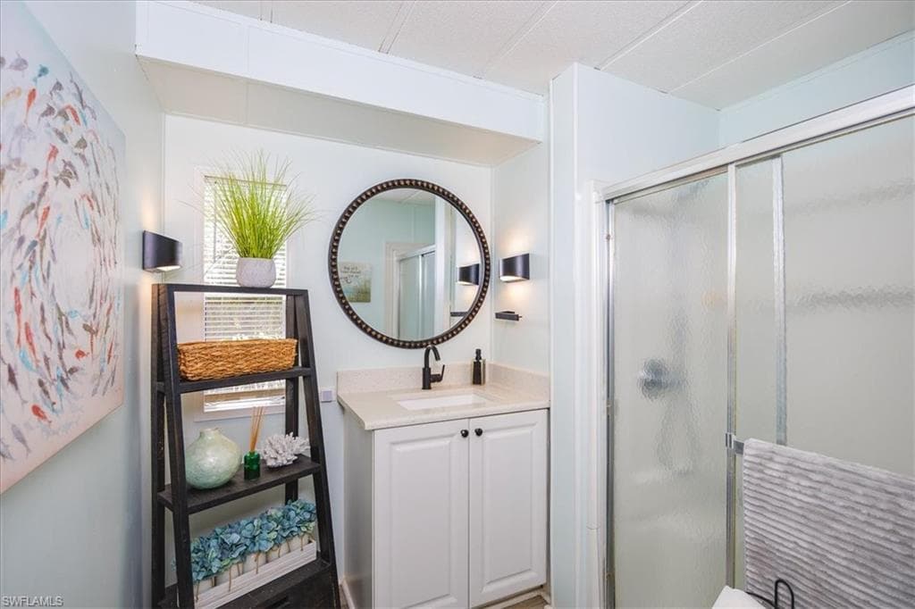 16241 Siesta DR, FORT MYERS FL 33908-13