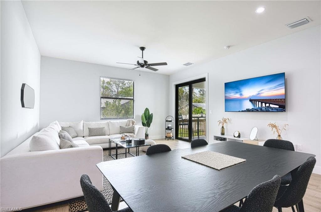 1147 Steeves AVE, NAPLES FL 34104-2