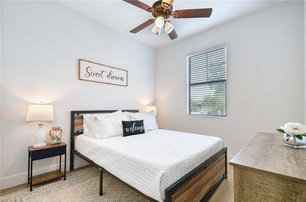 1147 Steeves AVE, NAPLES FL 34104-27