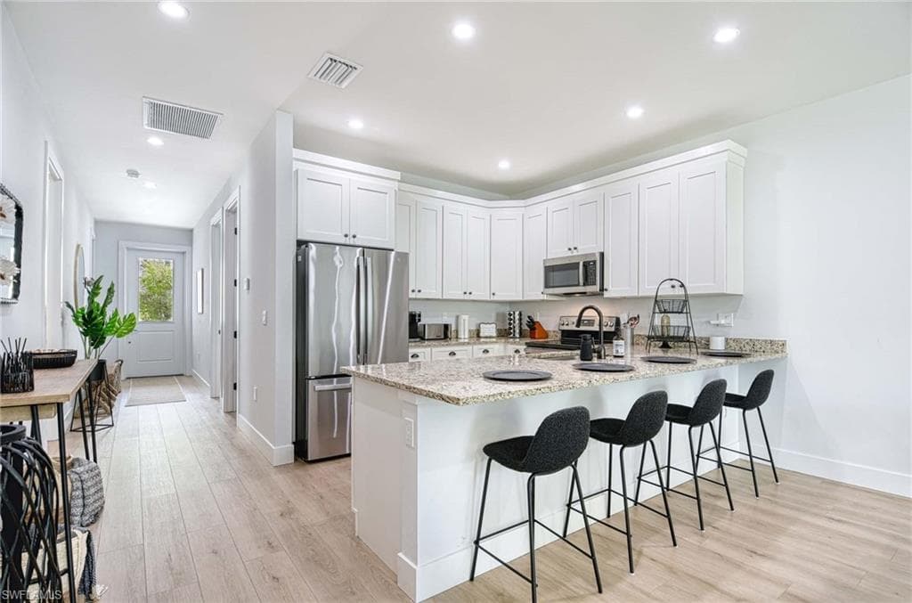 1147 Steeves AVE, NAPLES FL 34104-3