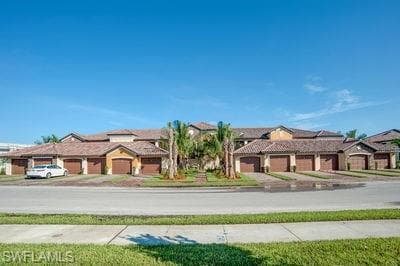 9844 Venezia CIR # 721, NAPLES FL 34113-1