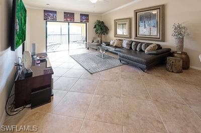 9844 Venezia CIR # 721, NAPLES FL 34113-8