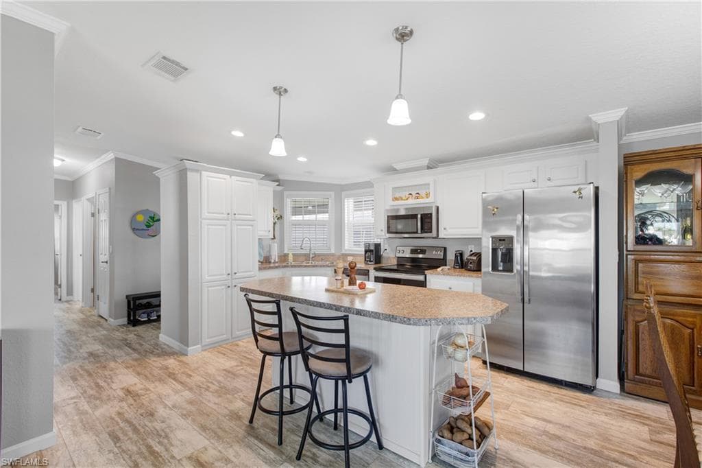 42 Amethyst AVE # 42A, NAPLES FL 34114-5