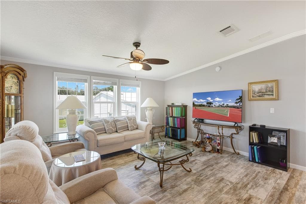 42 Amethyst AVE # 42A, NAPLES FL 34114-2