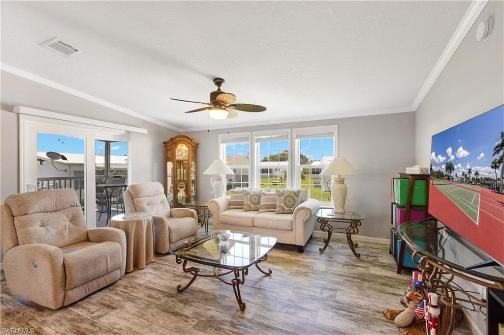 42 Amethyst AVE # 42A, NAPLES FL 34114-3