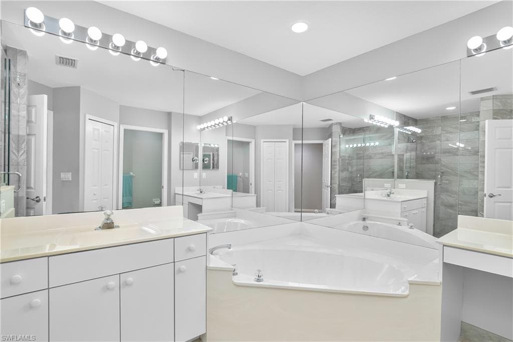 8471 Southbridge Dr # 2, ESTERO FL 33967-15