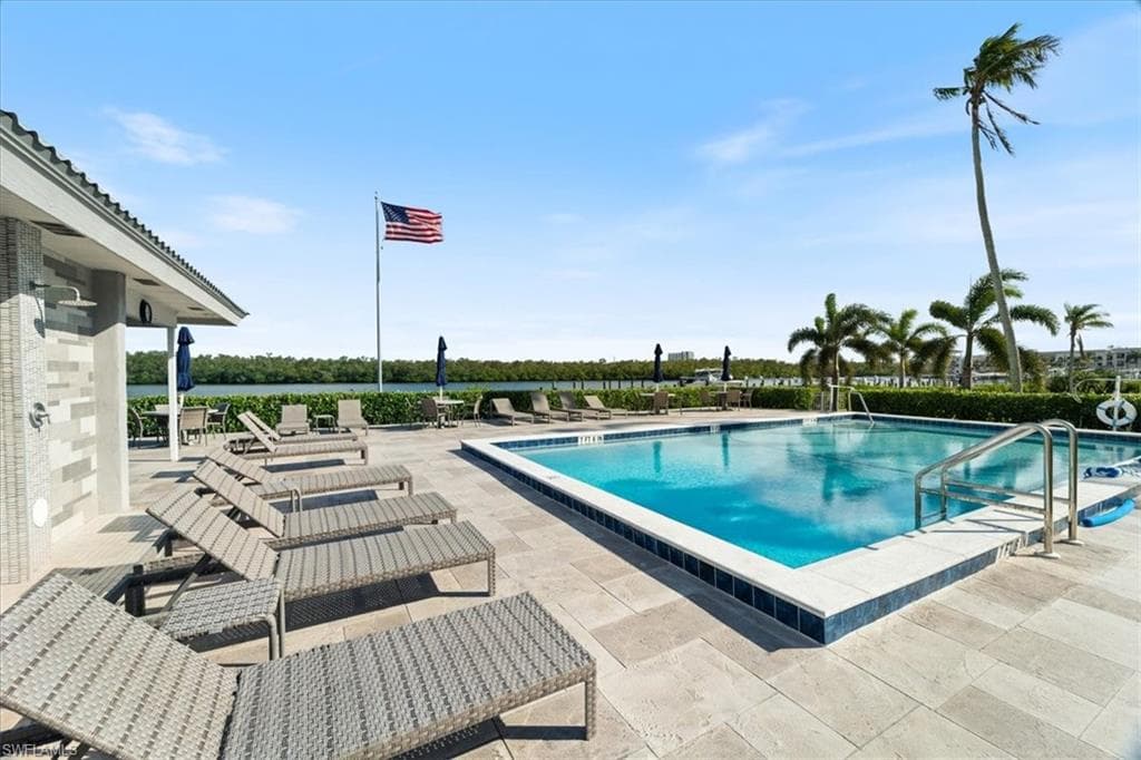 307 Goodlette-Frank RD S # B202, NAPLES FL 34102-18