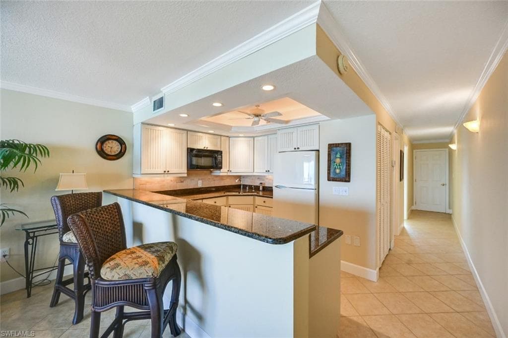 25850 Hickory BLVD # 301, BONITA SPRINGS FL 34134-4