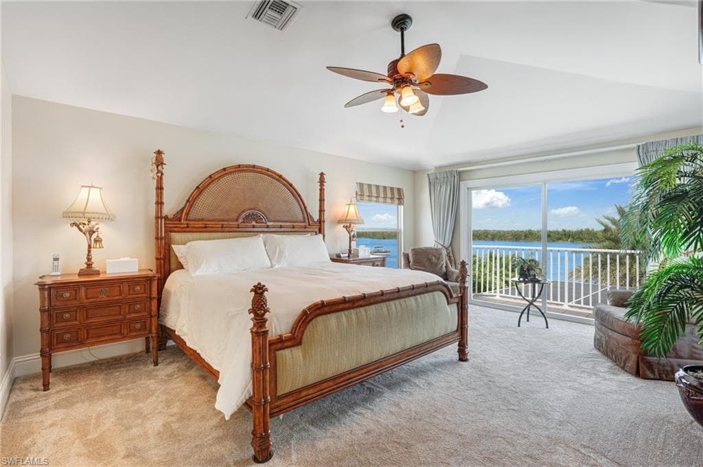 5640 Williams DR, FORT MYERS BEACH FL 33931-21