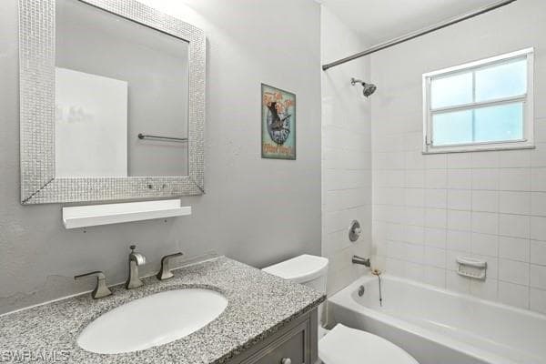 435 Trader RD, FORT DENAUD FL 33935-22