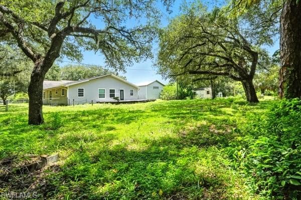 435 Trader RD, FORT DENAUD FL 33935-15