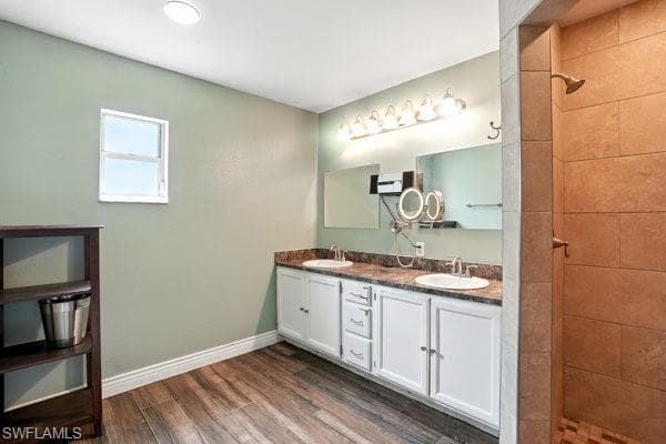 435 Trader RD, FORT DENAUD FL 33935-27