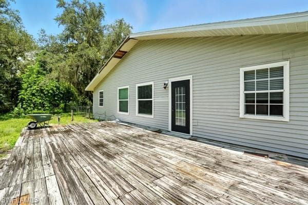 435 Trader RD, FORT DENAUD FL 33935-20