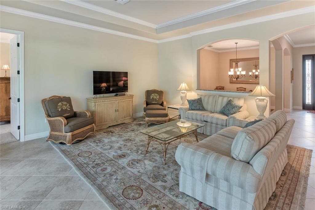 9387 Vercelli CT, NAPLES FL 34113-3