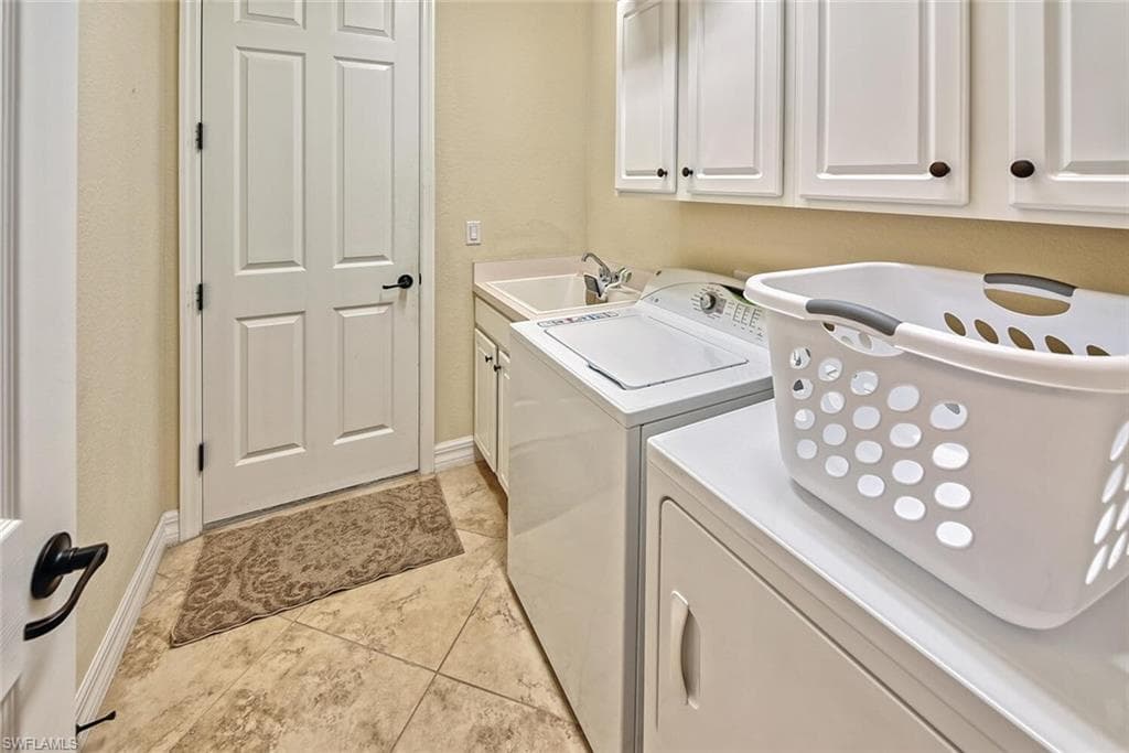 9415 Piacere WAY, NAPLES FL 34113-17