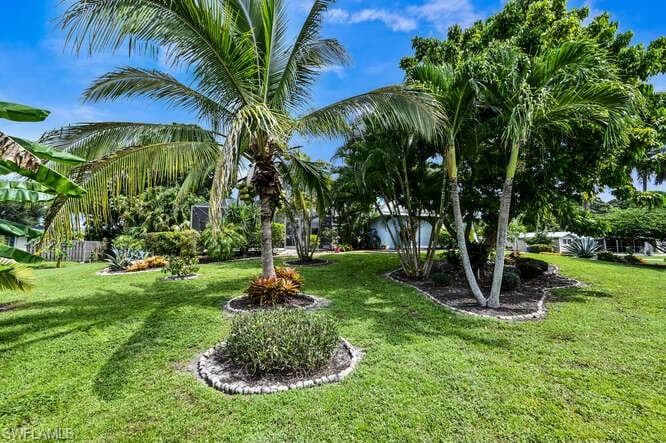 27640 Michigan ST, BONITA SPRINGS FL 34135-28