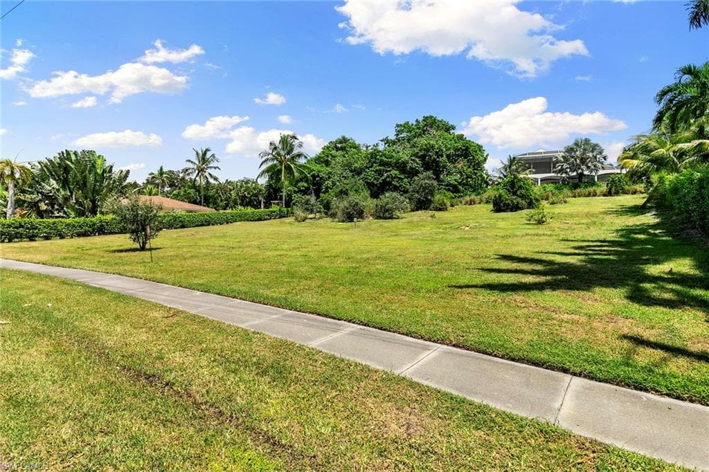761 S Barfield DR, MARCO ISLAND FL 34145-8