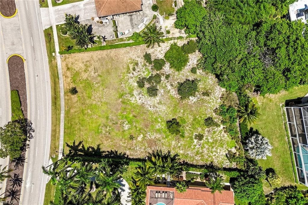 761 S Barfield DR, MARCO ISLAND FL 34145-10