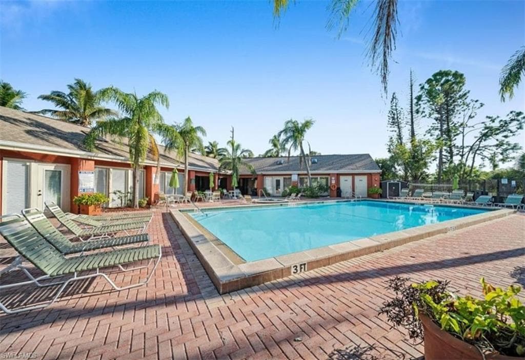 2875 Winkler AVE # 517, FORT MYERS FL 33916-11