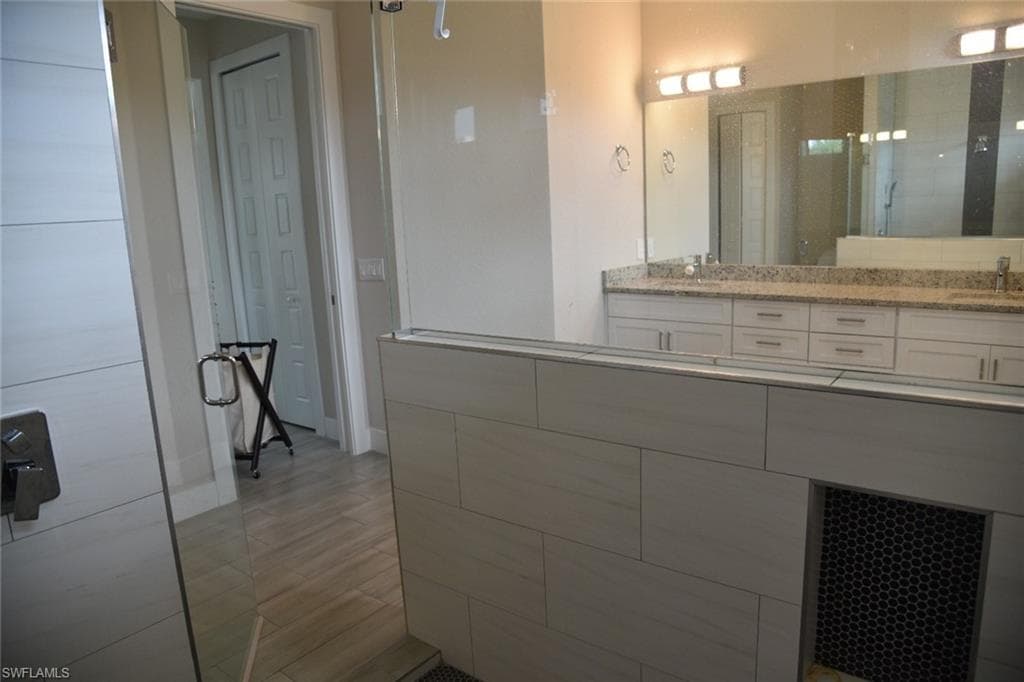 4666 Villa Capri LN, BONITA SPRINGS FL 34134-17