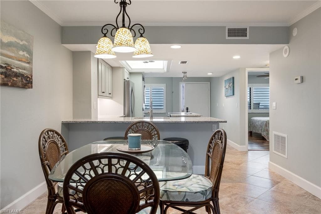 4265 Bay Beach LN # 425, FORT MYERS BEACH FL 33931-21