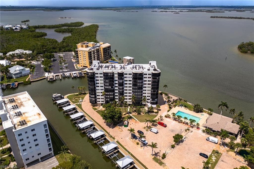 4265 Bay Beach LN # 425, FORT MYERS BEACH FL 33931-38