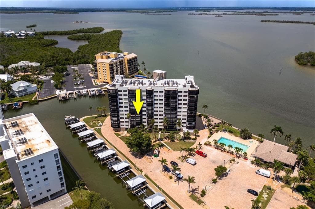 4265 Bay Beach LN # 425, FORT MYERS BEACH FL 33931-37