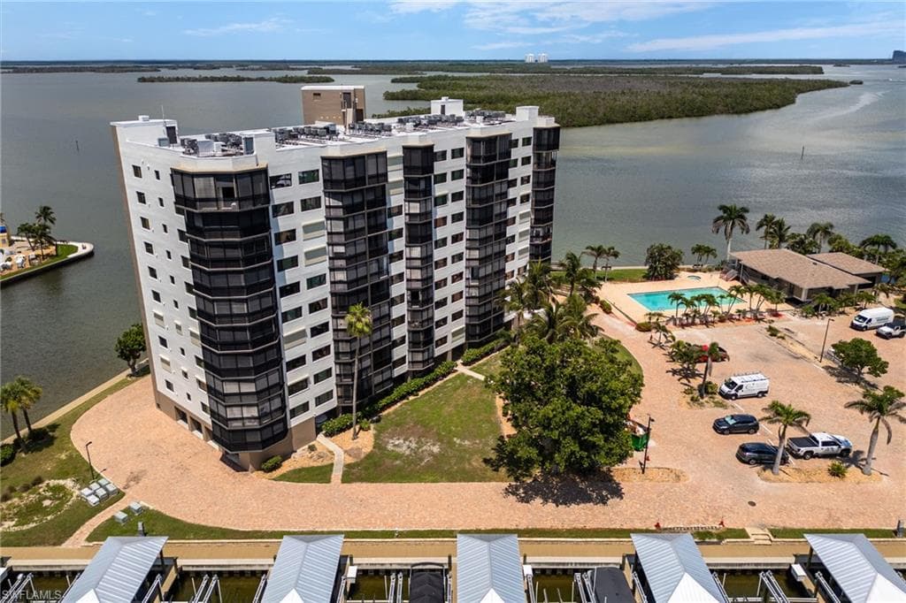 4265 Bay Beach LN # 425, FORT MYERS BEACH FL 33931-3