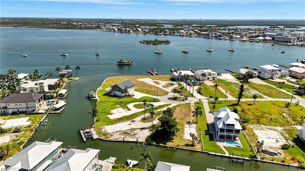 645 Matanzas CT, FORT MYERS BEACH FL 33931-9