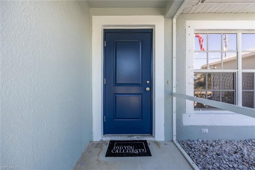 6221 Astoria AVE, FORT MYERS FL 33905-1