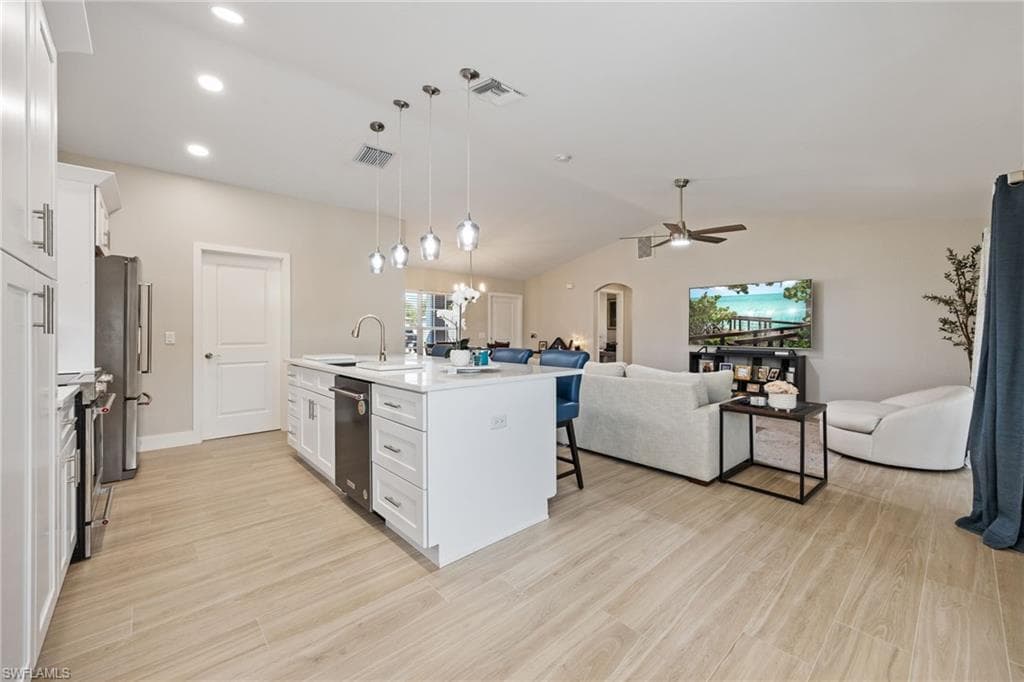 6221 Astoria AVE, FORT MYERS FL 33905-13