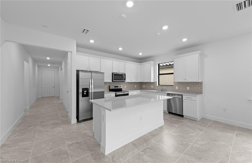 3861 Passion Vine DR, ALVA FL 33920-1