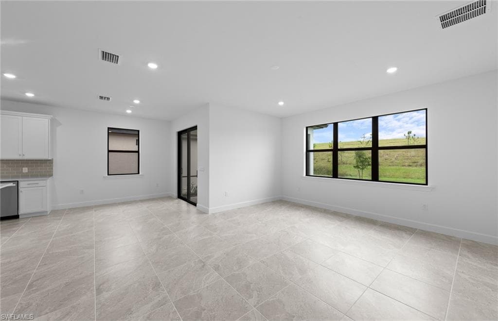 3861 Passion Vine DR, ALVA FL 33920-7