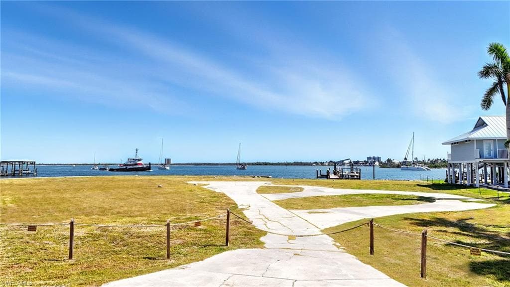 655 Matanzas CT, FORT MYERS BEACH FL 33931-6