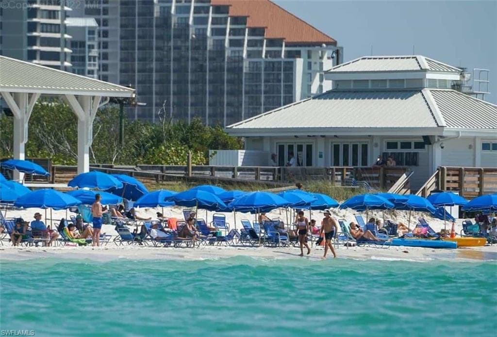 6501 Crown Colony PL # 201, NAPLES FL 34108-31