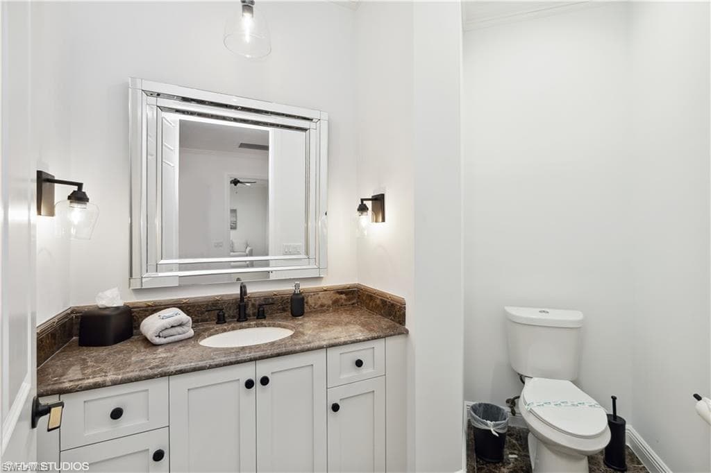 6501 Crown Colony PL # 201, NAPLES FL 34108-29