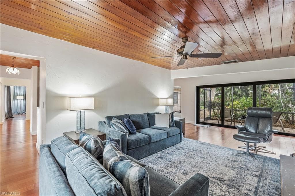 3209 W Riverside DR, FORT MYERS FL 33901-13