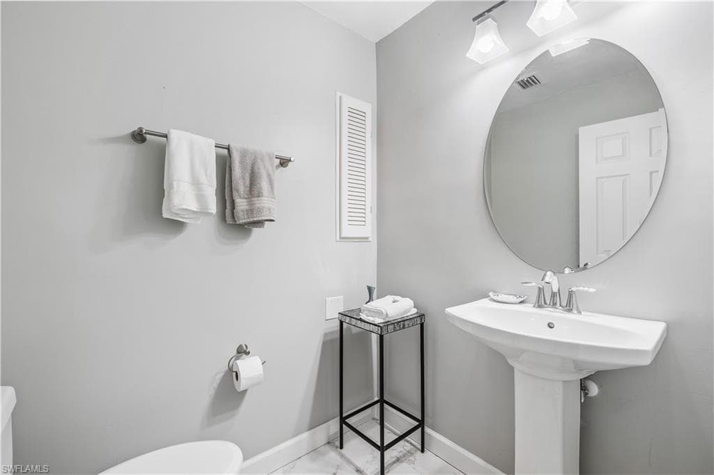 3209 W Riverside DR, FORT MYERS FL 33901-14