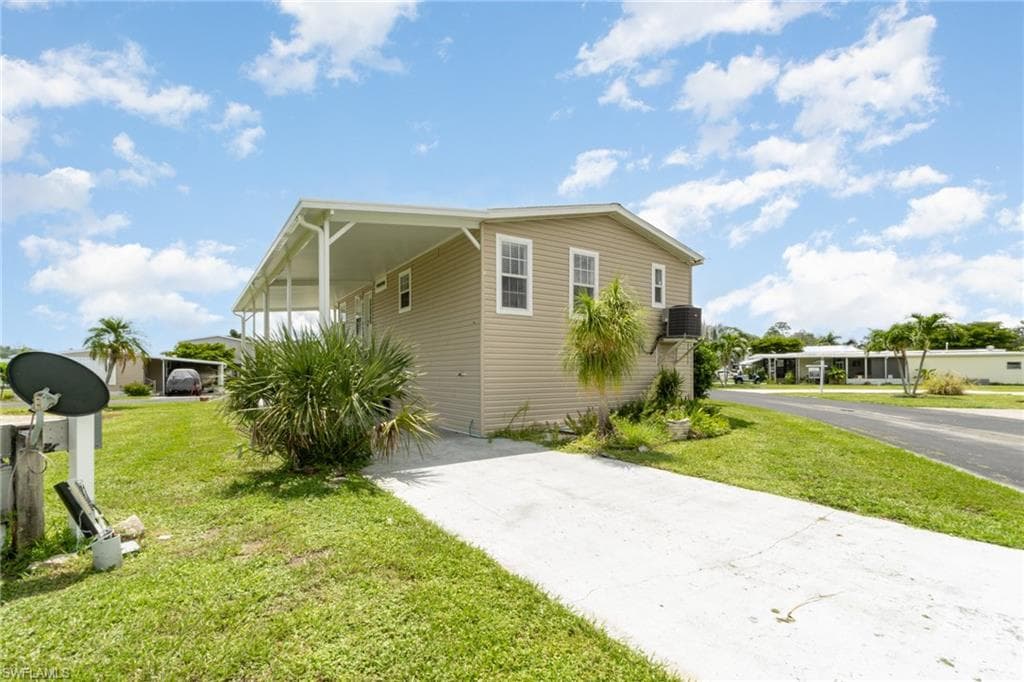 54 Sturbridge LN, FORT MYERS FL 33908-12