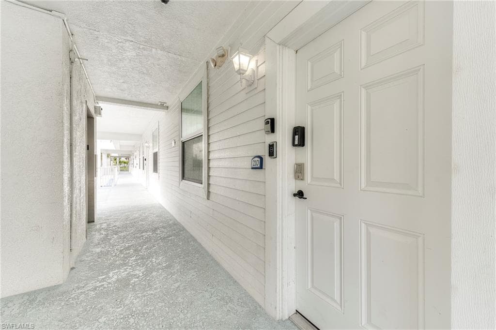 160 Palm ST # 210, MARCO ISLAND FL 34145-1