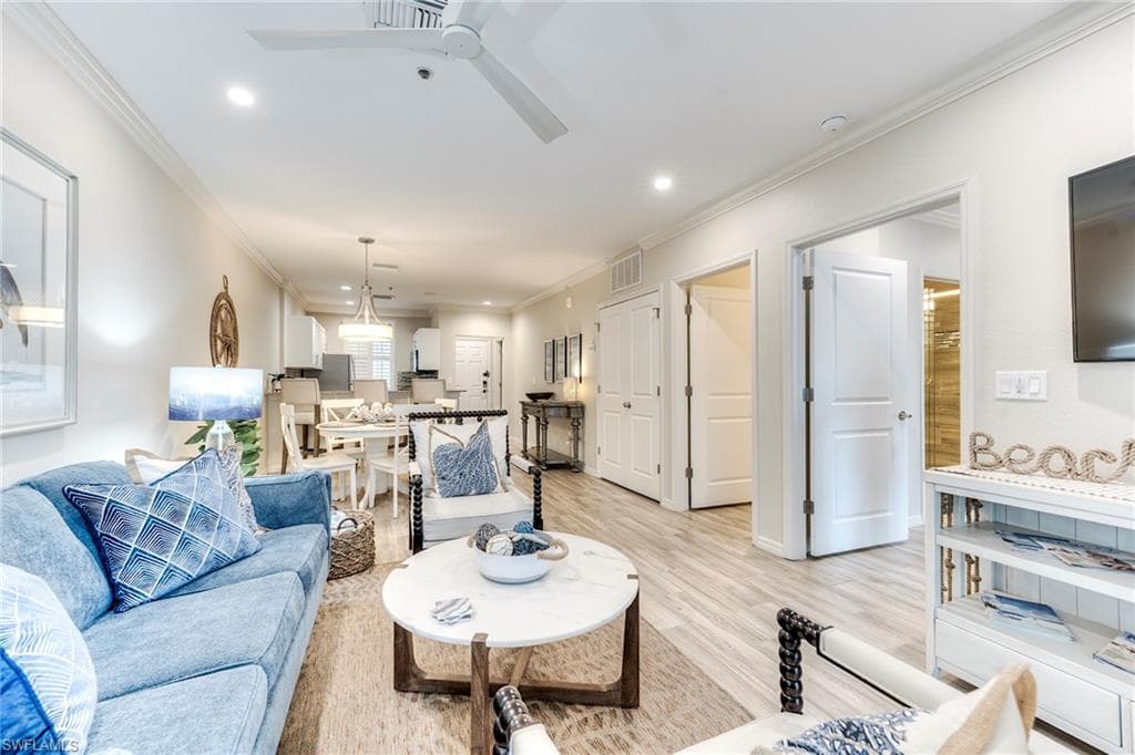 160 Palm ST # 210, MARCO ISLAND FL 34145-6