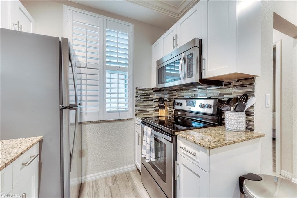 160 Palm ST # 210, MARCO ISLAND FL 34145-9