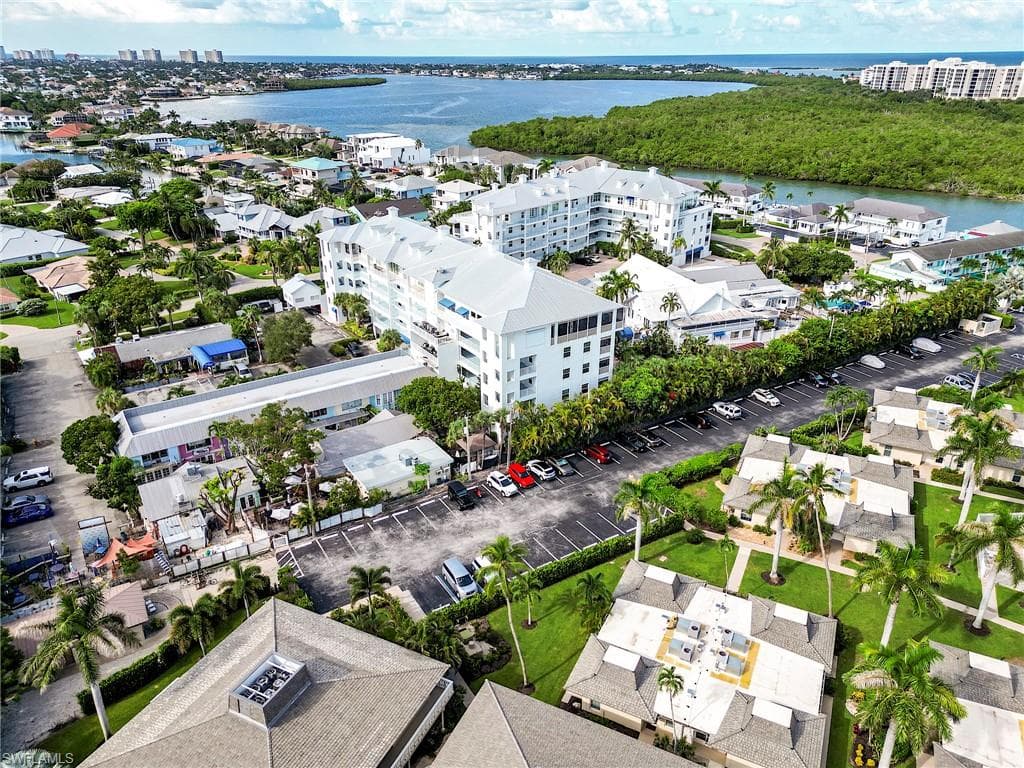 160 Palm ST # 210, MARCO ISLAND FL 34145-30