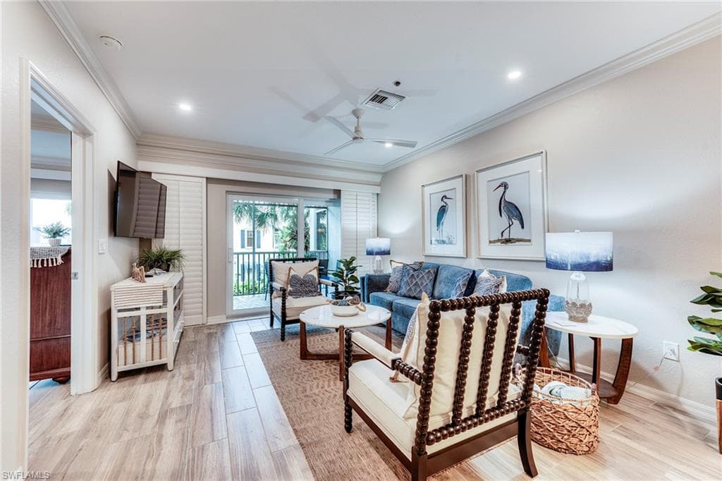 160 Palm ST # 210, MARCO ISLAND FL 34145-3