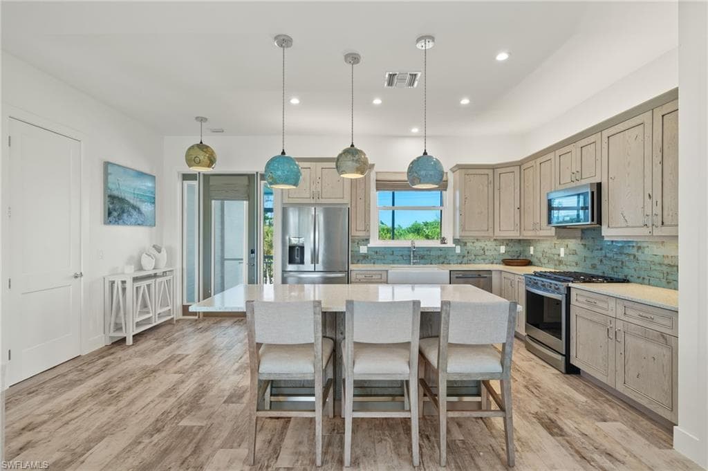 5750 Sanibel Captiva RD, SANIBEL FL 33957-9