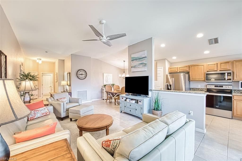 9919 Horse Creek RD, FORT MYERS FL 33913-1
