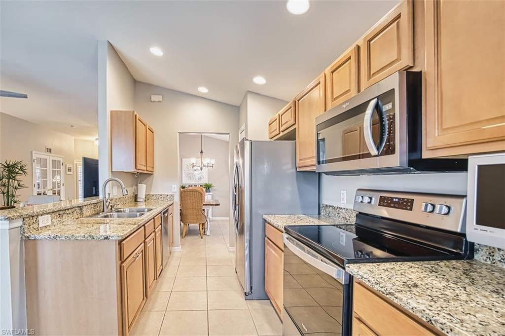 9919 Horse Creek RD, FORT MYERS FL 33913-2