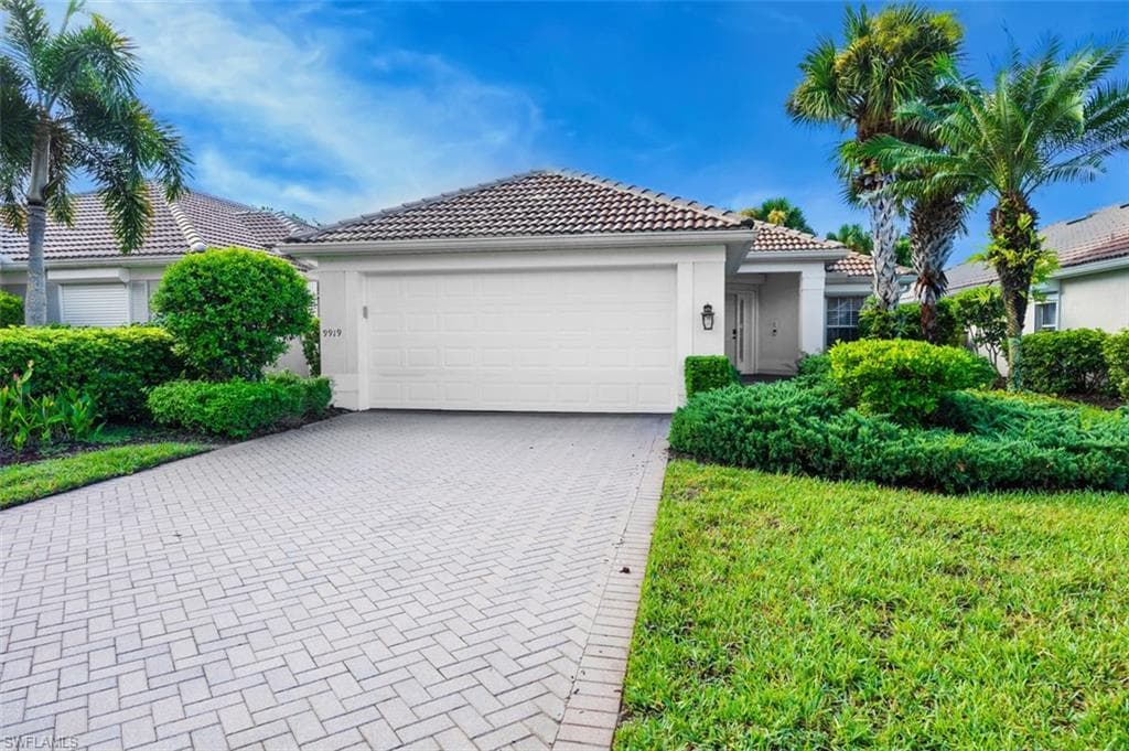 9919 Horse Creek RD, FORT MYERS FL 33913-39